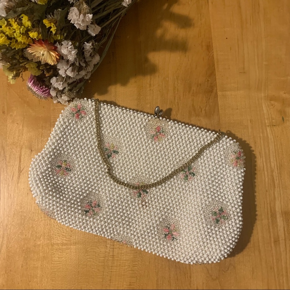 Vintage beaded purse floral